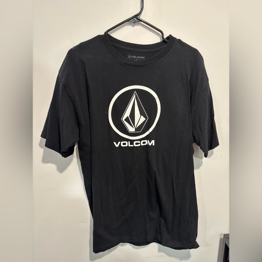 Volcom men’s shirt